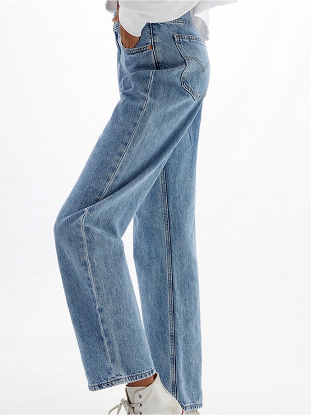 Levi’s Low Pro Medium Wash Jeans - Picture 3 of 11